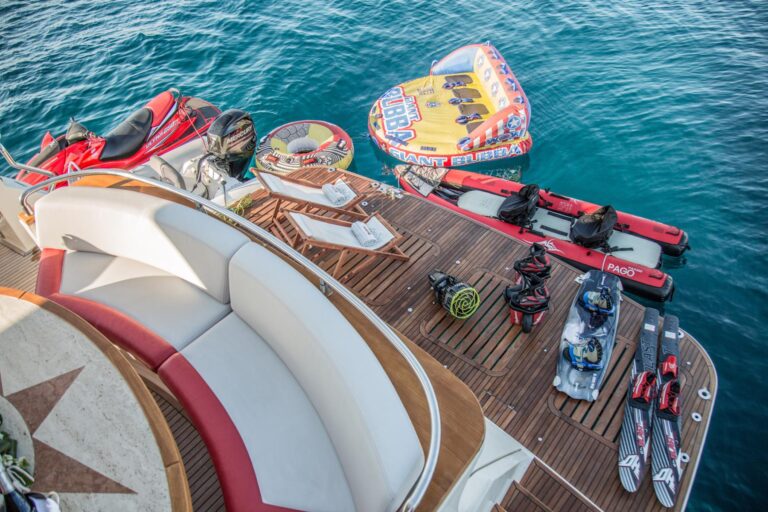 Posollipo Motor Yacht ALBATOR - Swim Platform