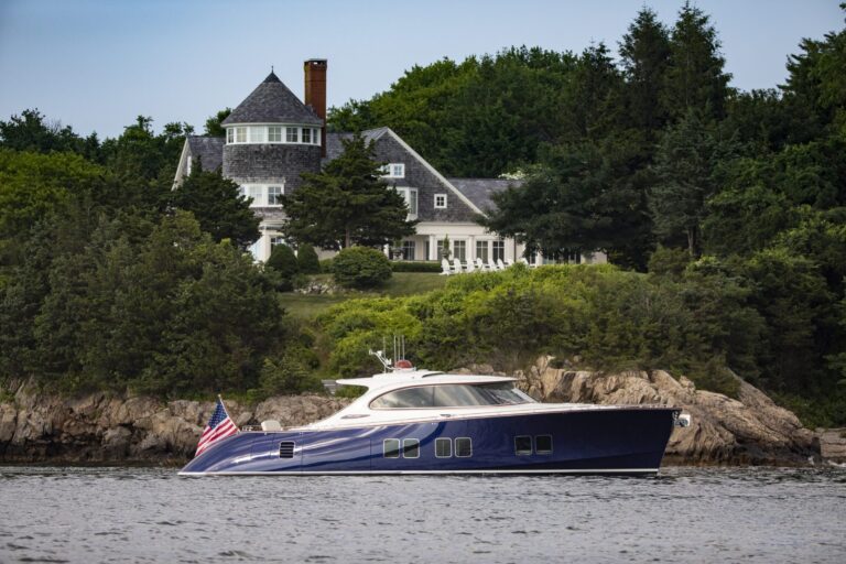 Zeelander Yachts
