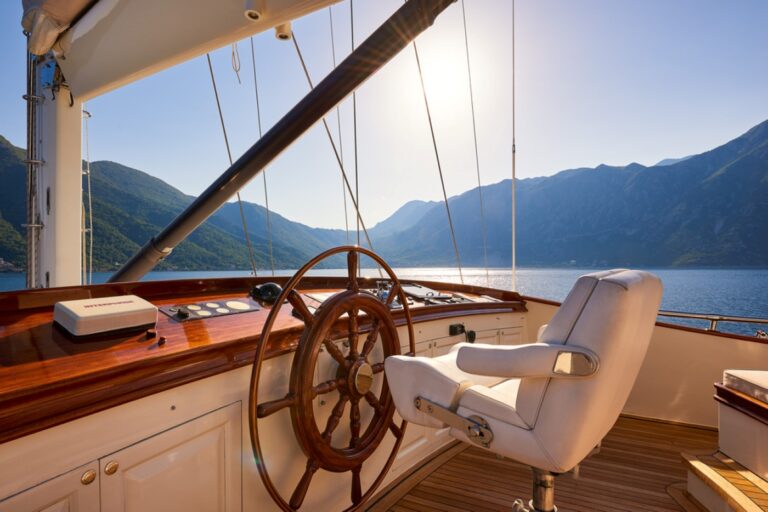 Captain Area