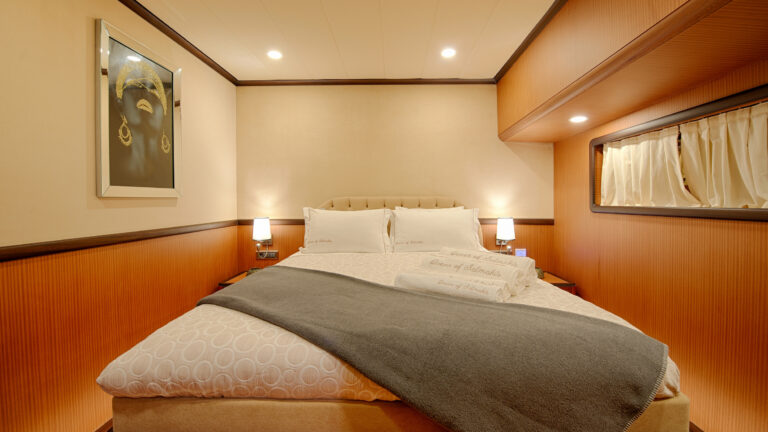 Double Cabin