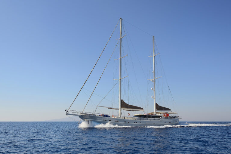 Queen Of Salmakis Cruising Profile