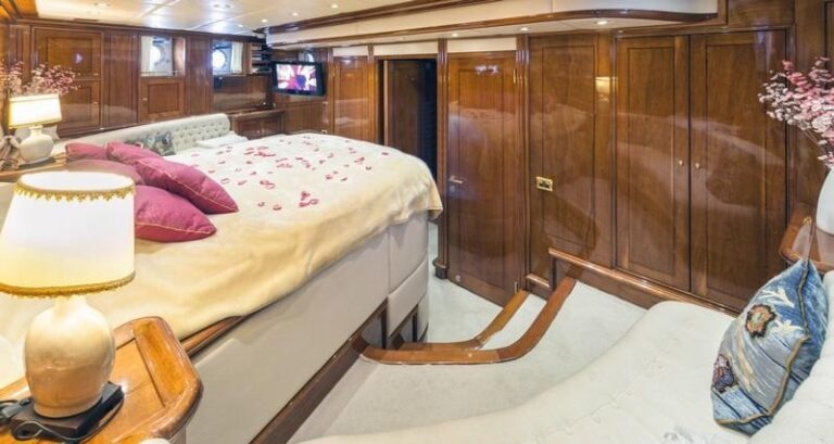 ROSA - Master cabin 2