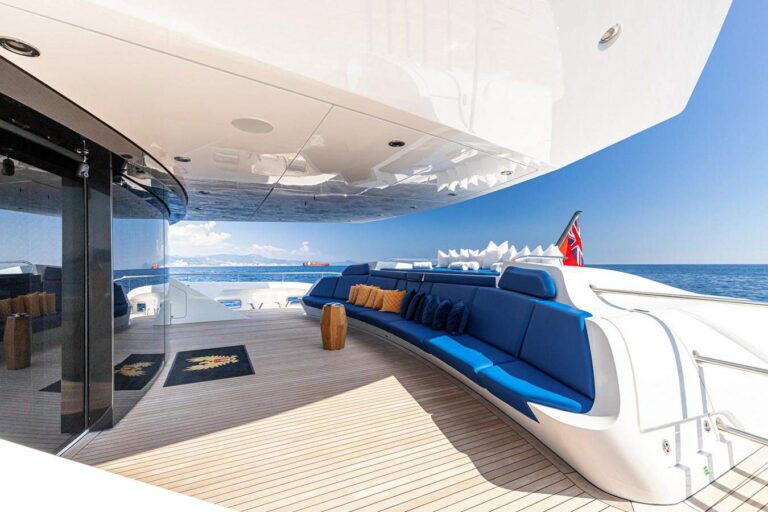 Main deck aft