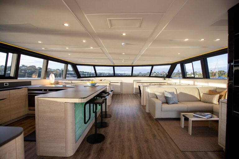 RUA MOANA Main Deck