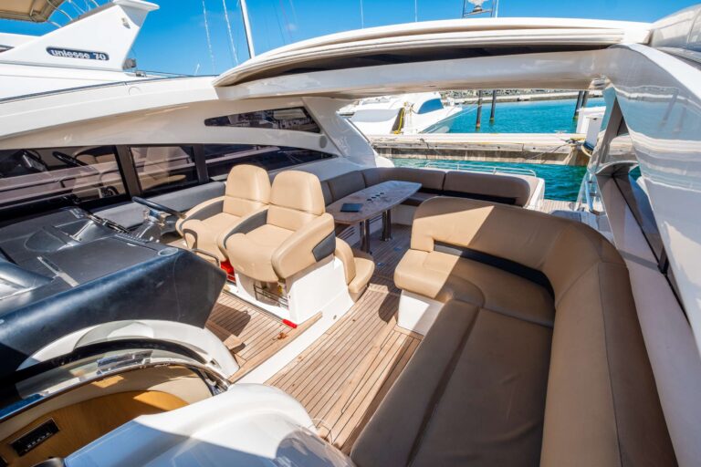 Retractable Roof On The Cockpit