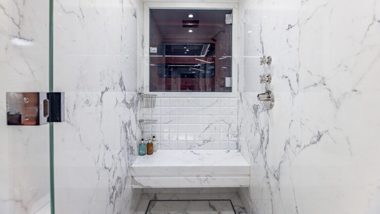 Rock It Guest Ensuite - Bathroom Shower Credit Yachting Image
