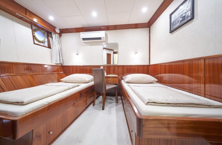 Twin Cabin 2