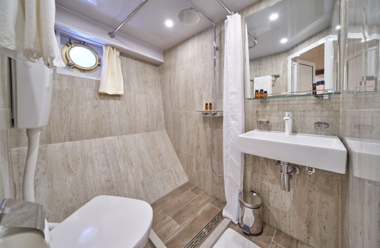 Twin Ensuite