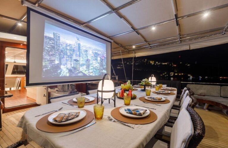 Main Dining