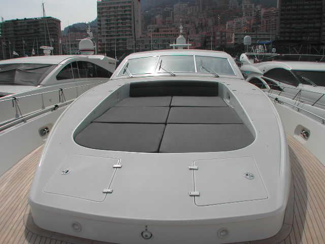 SARAH A -  Foredeck