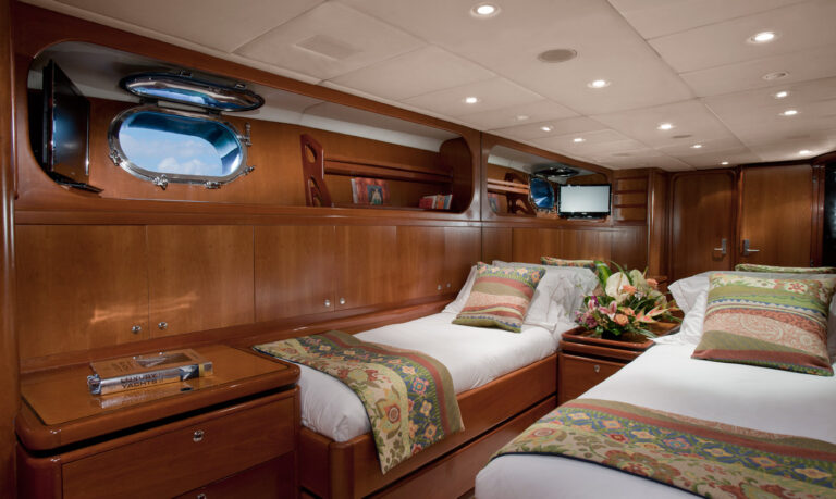 SEAQUELL - Guest convertable twin cabin