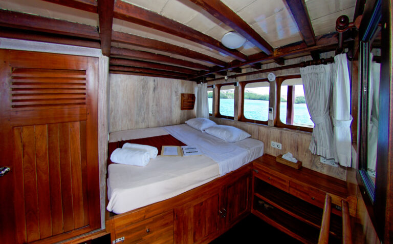 SEVEN SEAS - Double Cabin (9) Upstairs