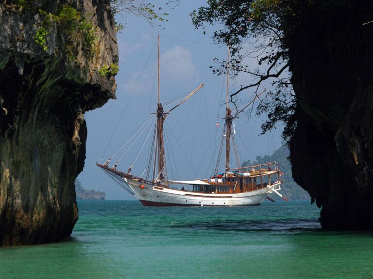 SILOLONA Sailing Yacht