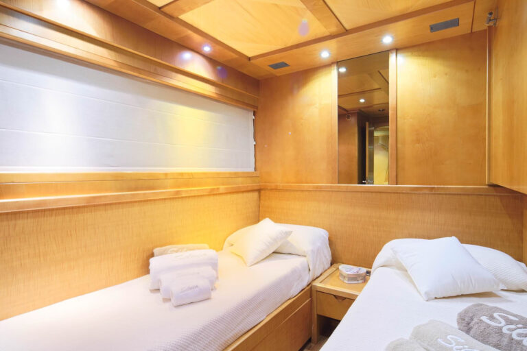 SILVIA Interior - Twin Cabin