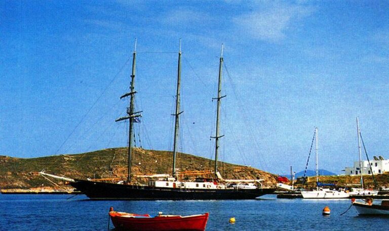 SIR WINSTON CHURCHILL - In port