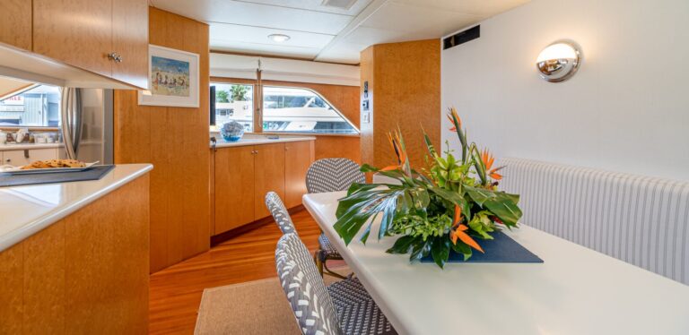Dining banquette