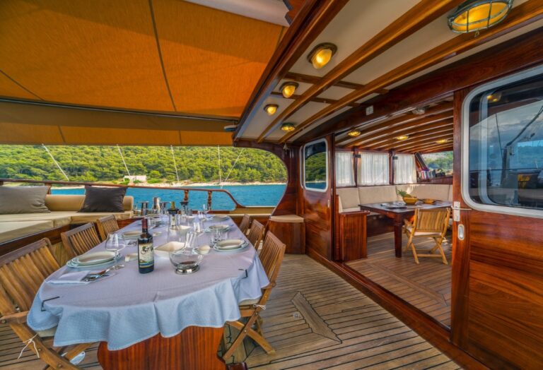Exterior Dining Area