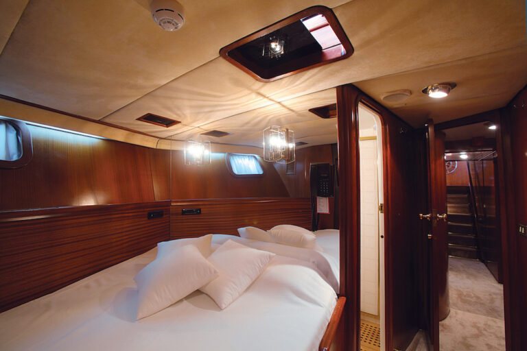 Double Cabin