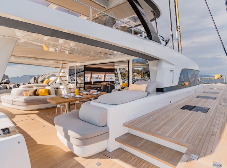 Aft Cockpit