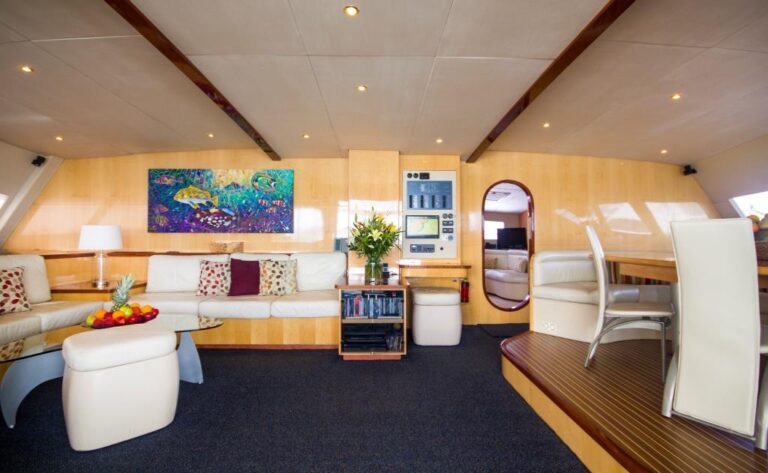 SY KINGS RANSOM - Saloon view