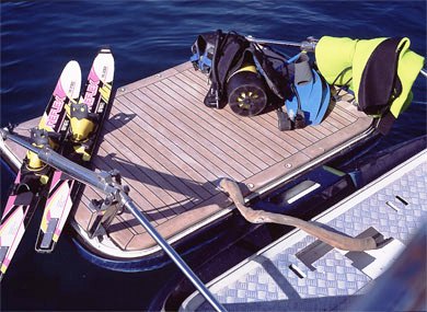 SY LIBERTAS - Swim Platform