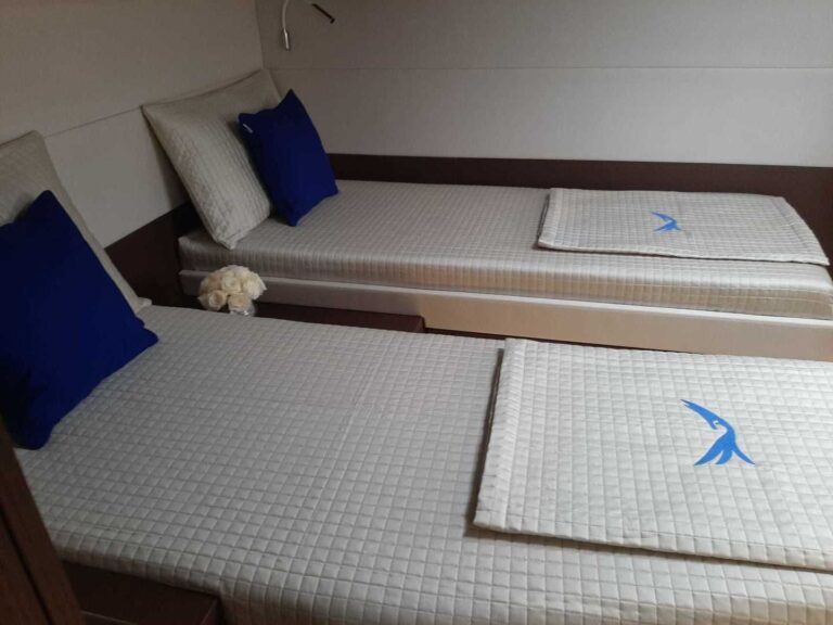 Twin Guest Cabin