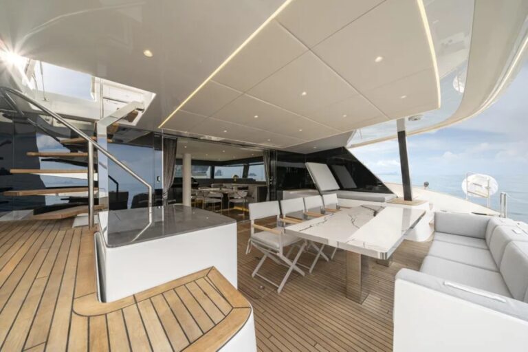 Exterior Relaxation Area With Dining