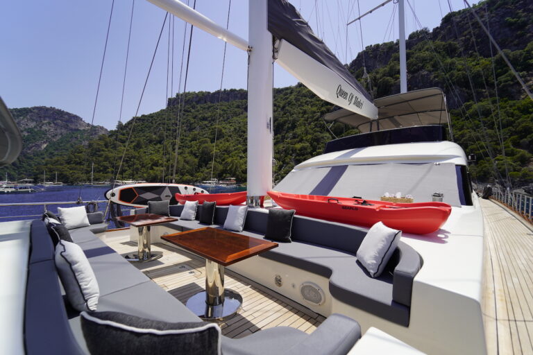 Bow Seating Area