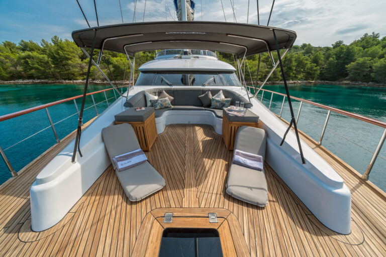 Bow Seating Area
