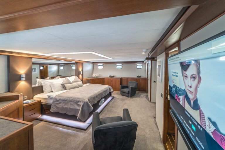 Master Suite With Tv