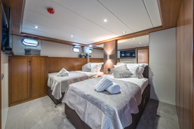 Twin Cabin