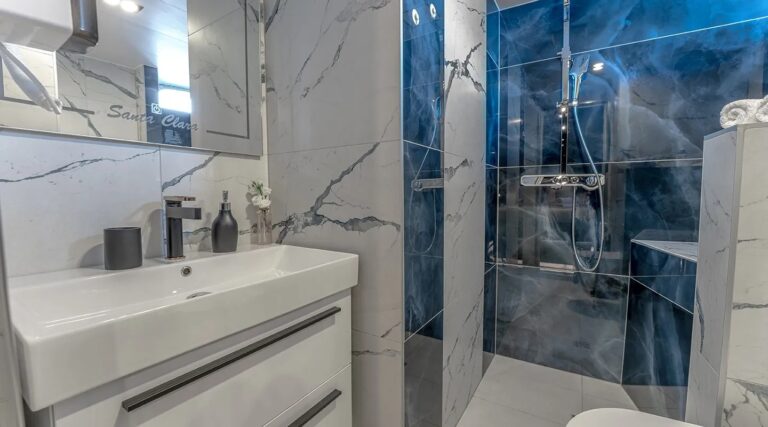 Ensuite Bathroom