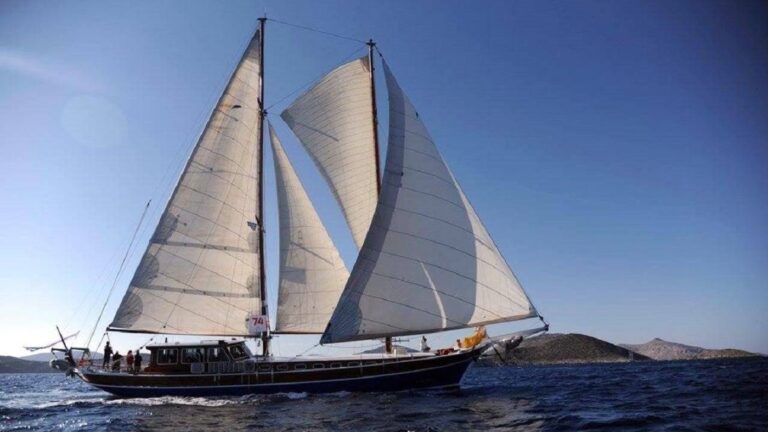 Sailing yacht STELLA QUEEN