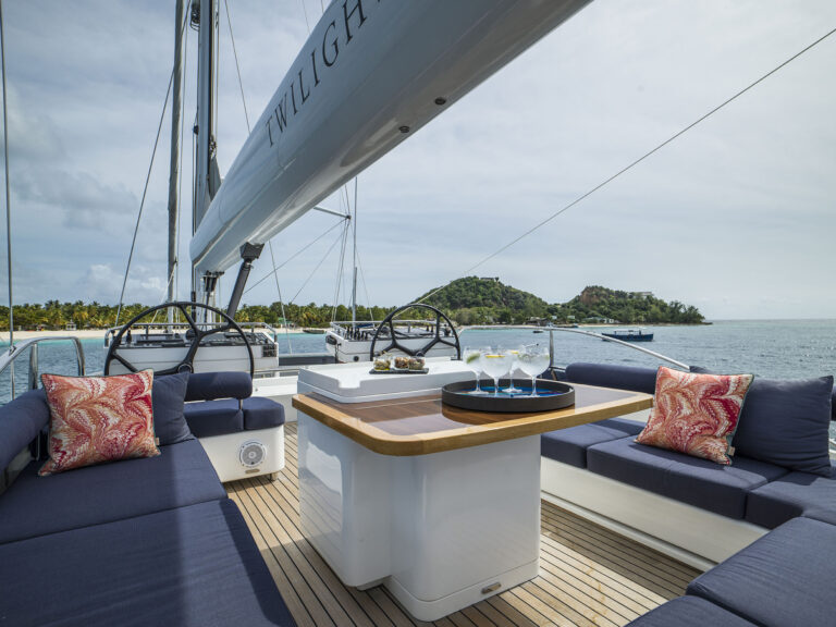 SY TWILIGHT - Sundeck