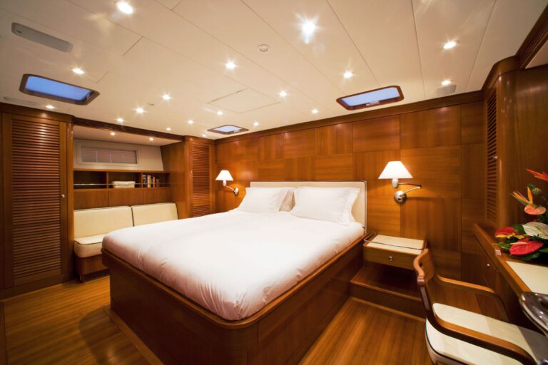 Double Cabin