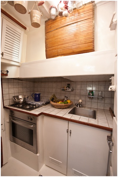 Sail Yacht ELEFTHERIA - Galley