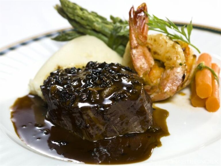 Sail Yacht JAMBALAYA - Beef Fillet