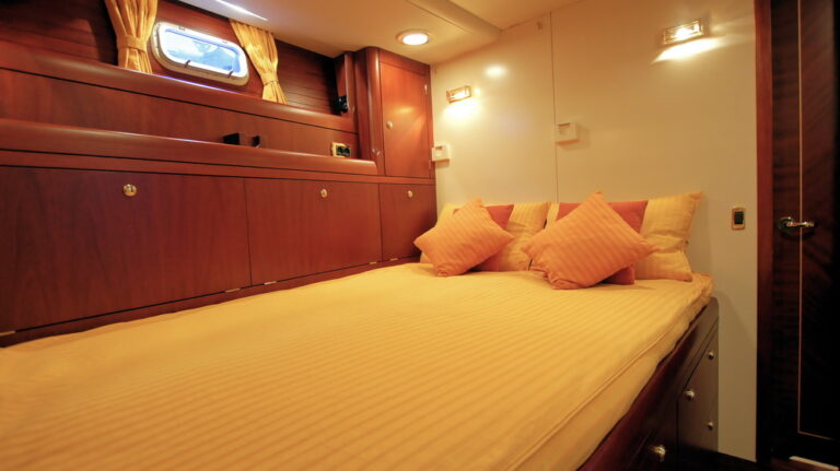 Sail yacht BILLY BUDD -  Guest Cabin
