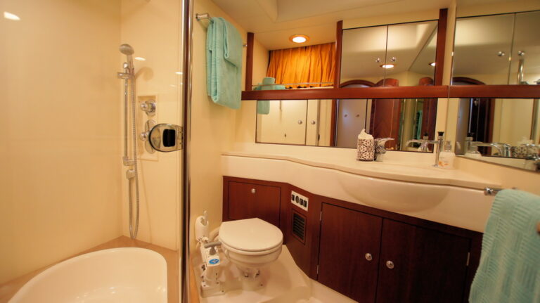 Sail yacht BILLY BUDD -  Master Ensuite