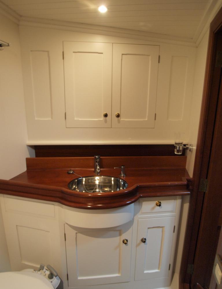 Sail yacht LADY ANN - Guest Ensuite