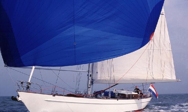 Sail yacht LADY ANN - Spinaker