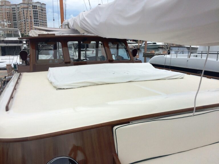 Sail yacht SEA DIAMOND - Foredeck