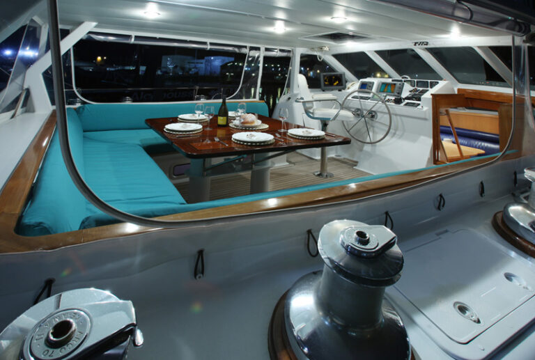 Sailing yacht KE-AMA II - Cockpit 2