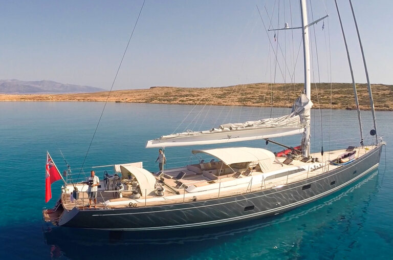 Sailing yacht MRS MARIETTA CUBE - Main