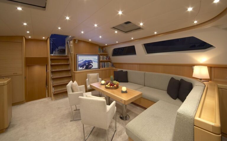 Sailing yacht Nephele - Salon Dining