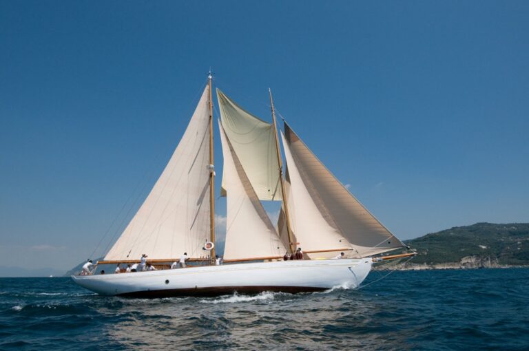 Sailing yacht Oriander - Cruising 2