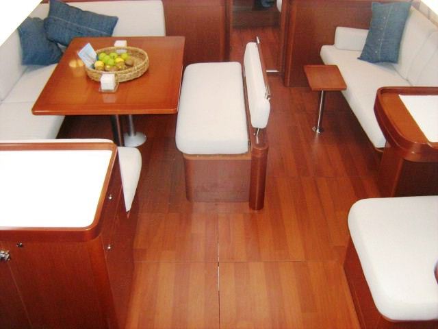 Sailing yacht VOILA - Salon