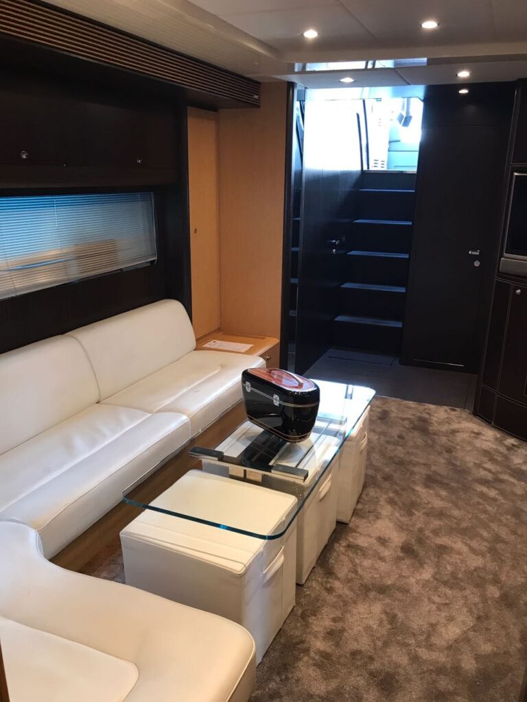 Salon And Sofa