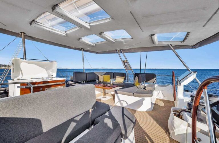 Salon With Sea  Views