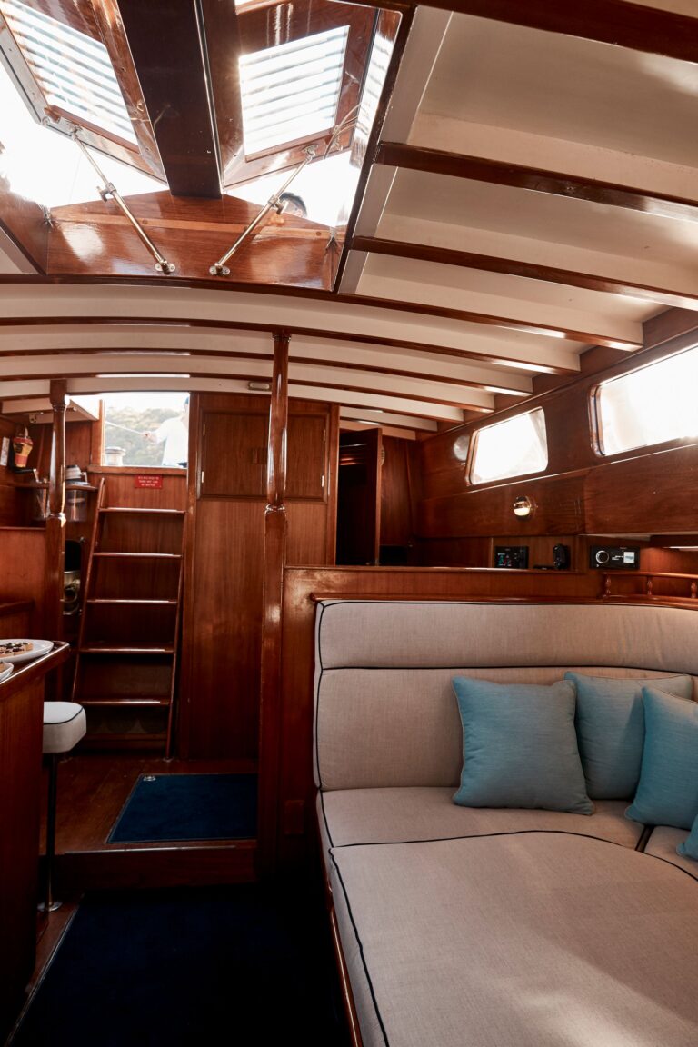 Saloon - Stern Aspect